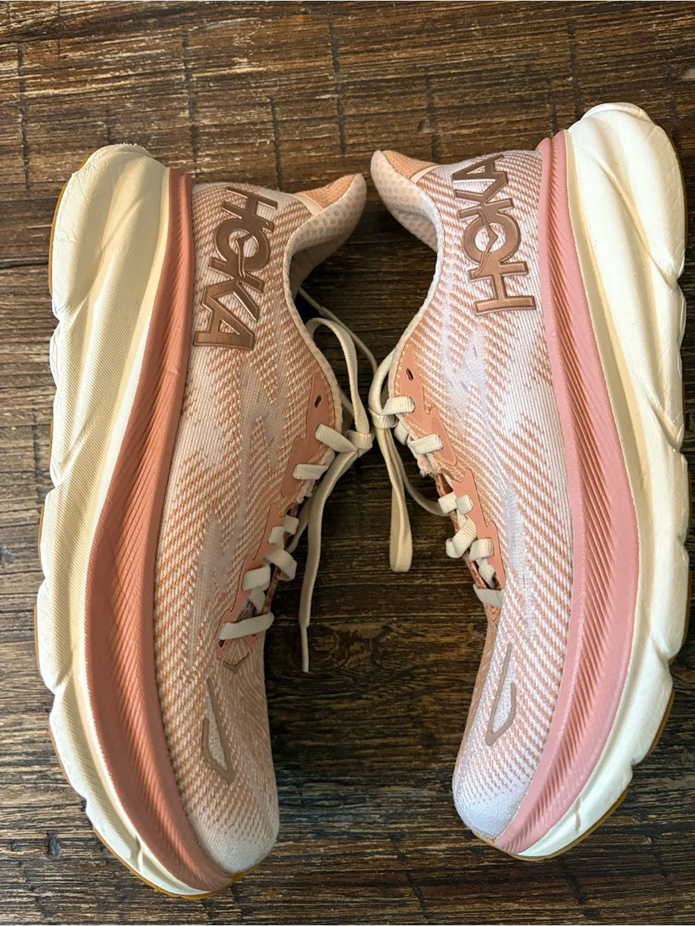 HOKA Clifton 9 Running Shoes Womens 7.5 Sandstone Cream Pink Peach